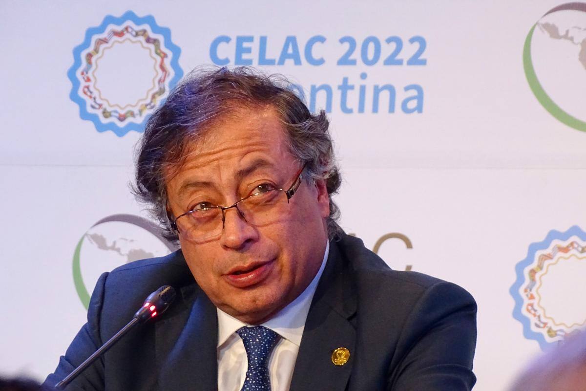 Petro asistirá este jueves a investidura de Noboa como presidente de Ecuador