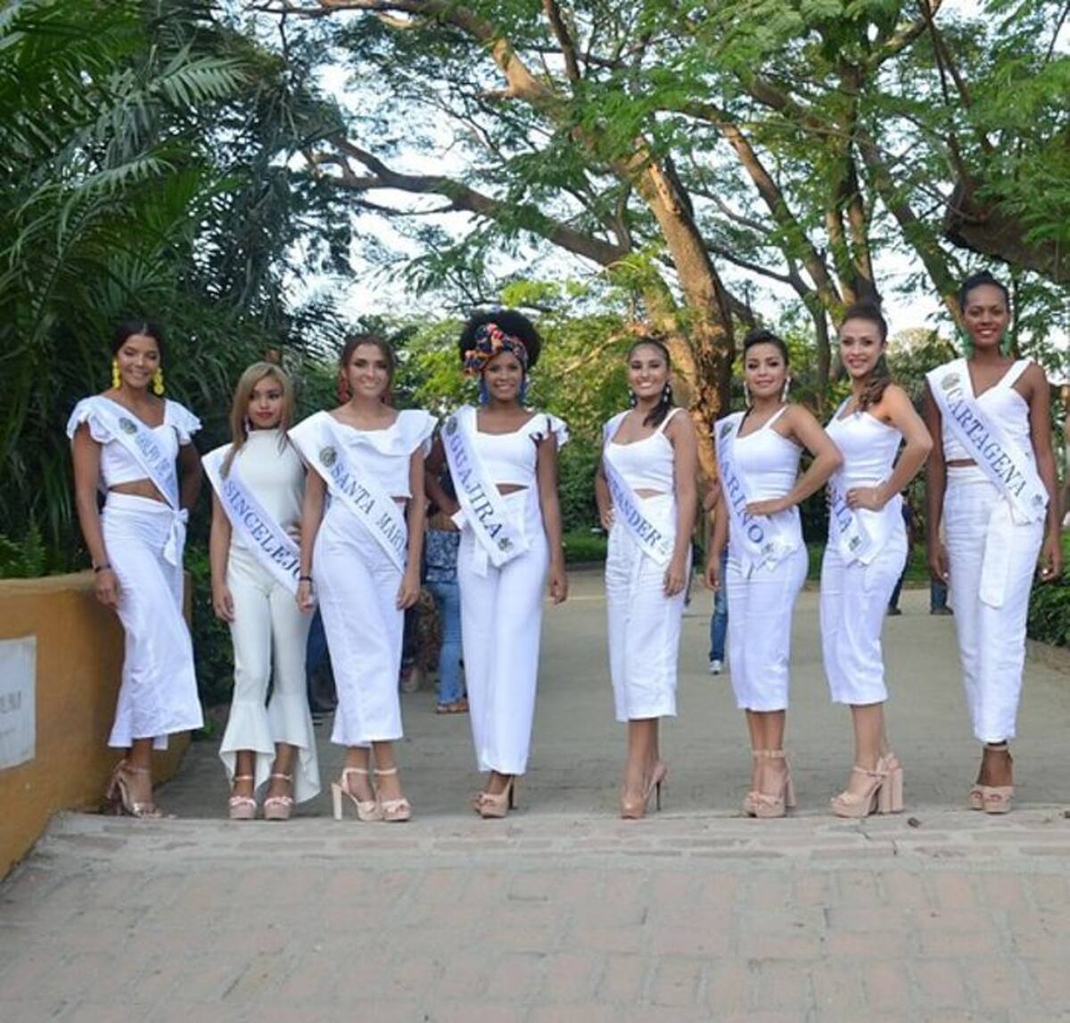 Las doce aspirantes a convertirse en nueva Capitana Nacional del Mar, tuvieron la oportunidad de conocer a la Quinta de San Pedro Alejandrino. COLPRENSA.
