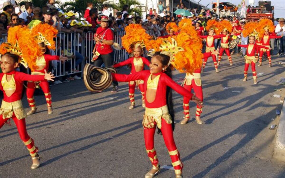 Escuela de Baile Fantasía Caribe. MANUEL SANTIAGO PÉREZ / ELUNIVERSAL