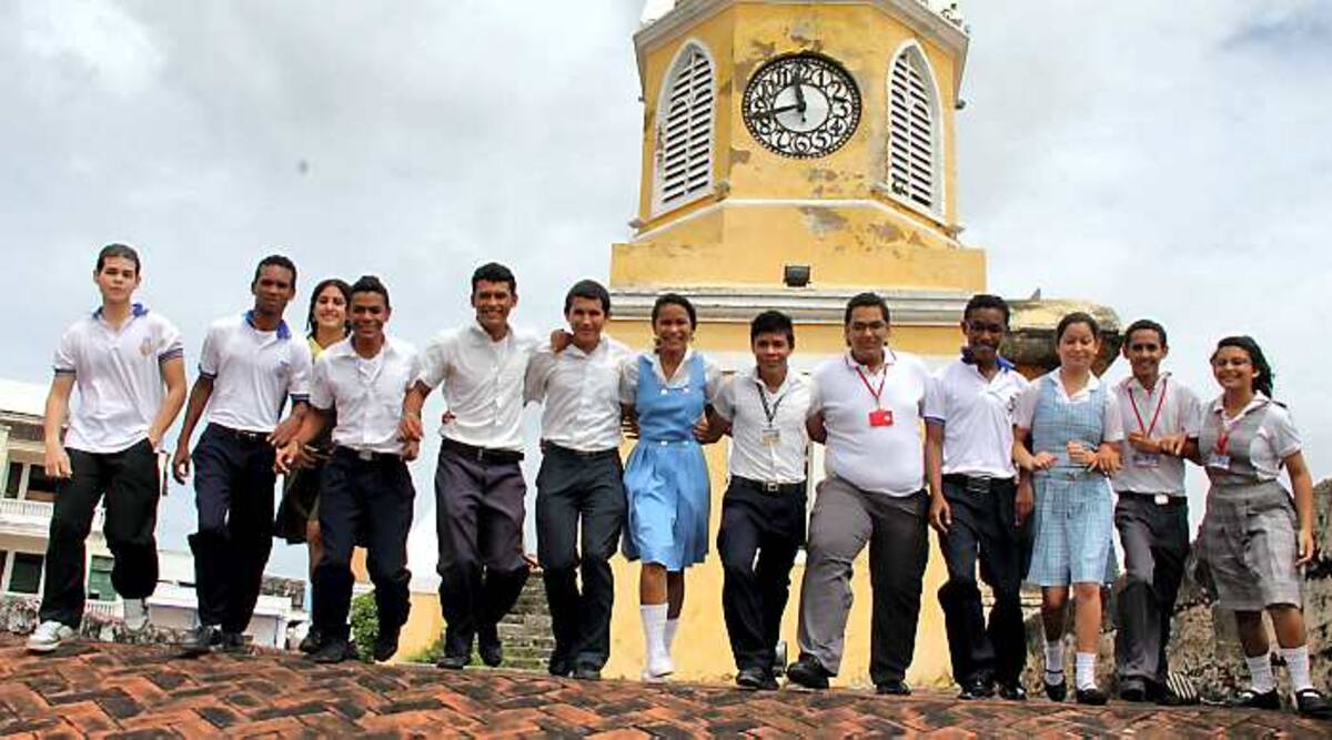 Los mejores estudiantes del Distrito fueron exaltados por la alcaldesa de Cartagena, Judith Pinedo. Maruja Parra/El Universal
