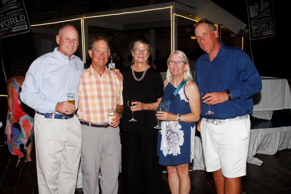 David Starck, Steve Davis, Jan Davis, Leslie Cook y Brian Hayes.