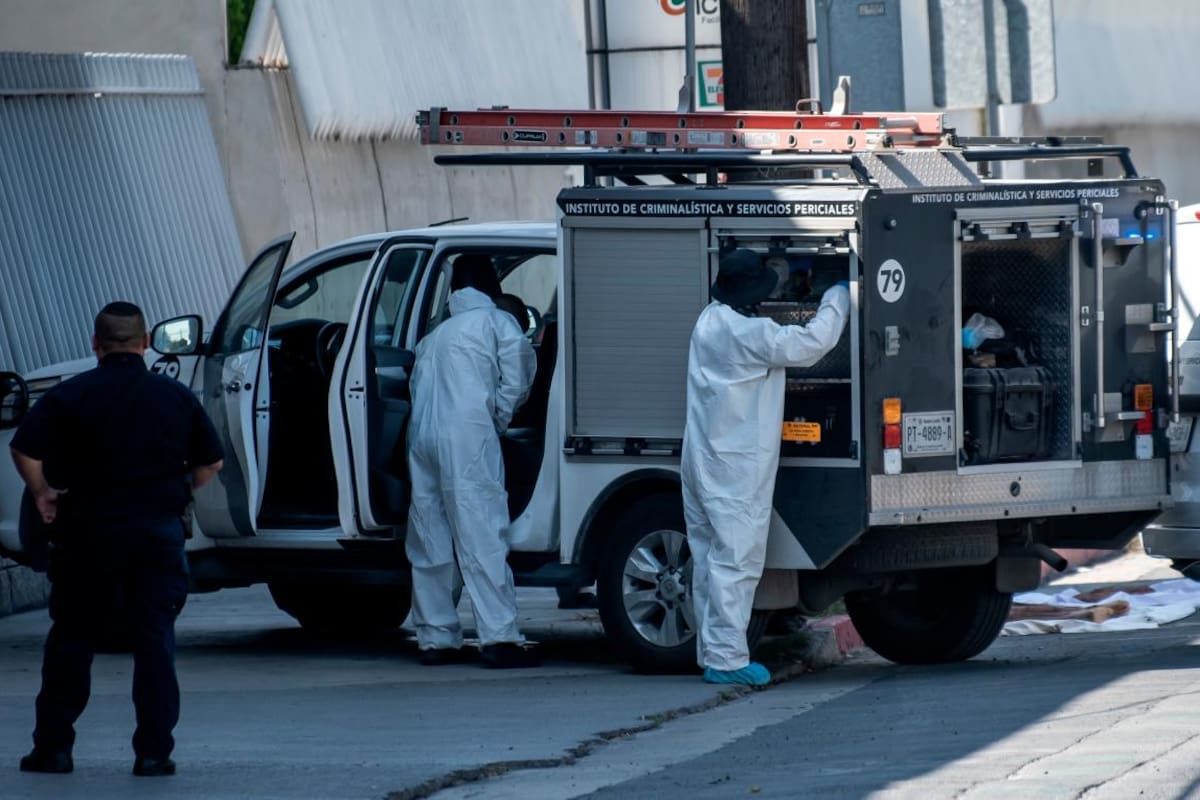 Restos de 12 personas desmembradas son dejados por criminales en México