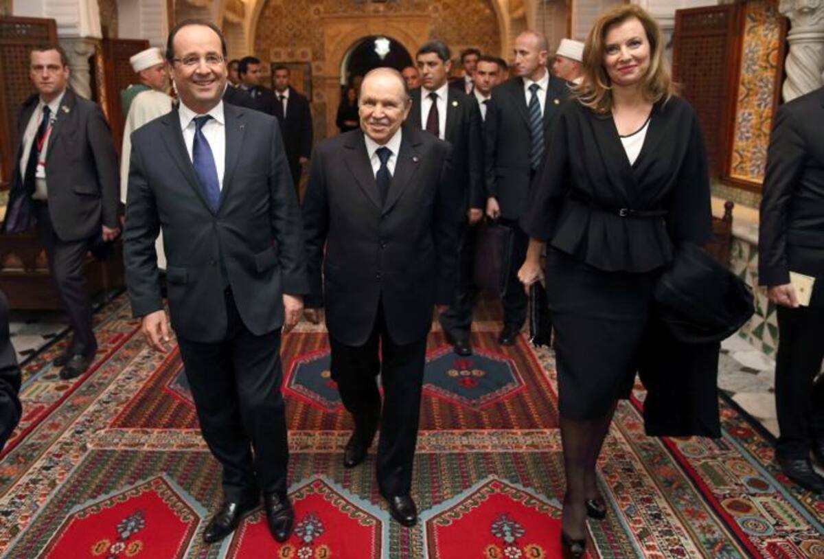 El presidente francés, François Hollande prometió por otro lado mejorar el trato que se da a los argelinos que tratan de obtener un visado para viajar a Francia. AFP PHILIPPE WOJAZER