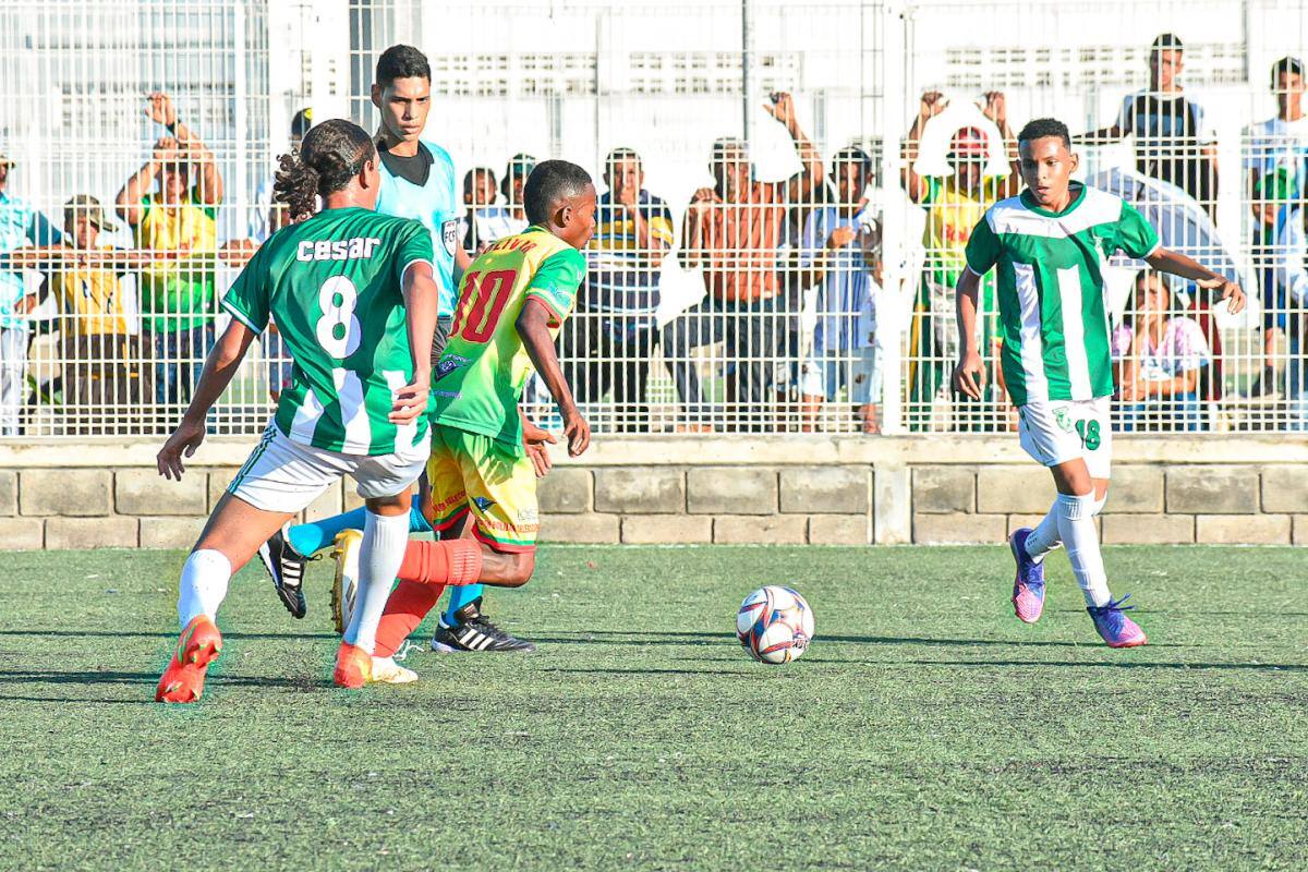 Selección Bolívar sufre, pero gana en su debut 1-0 ante Cesar