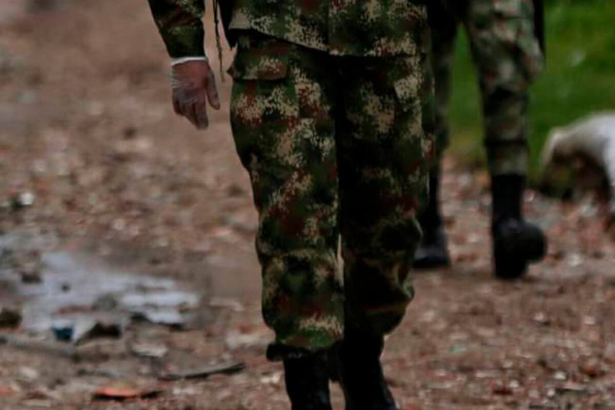 Campesinos retienen a 14 militares tras captura de hombre de las disidencias