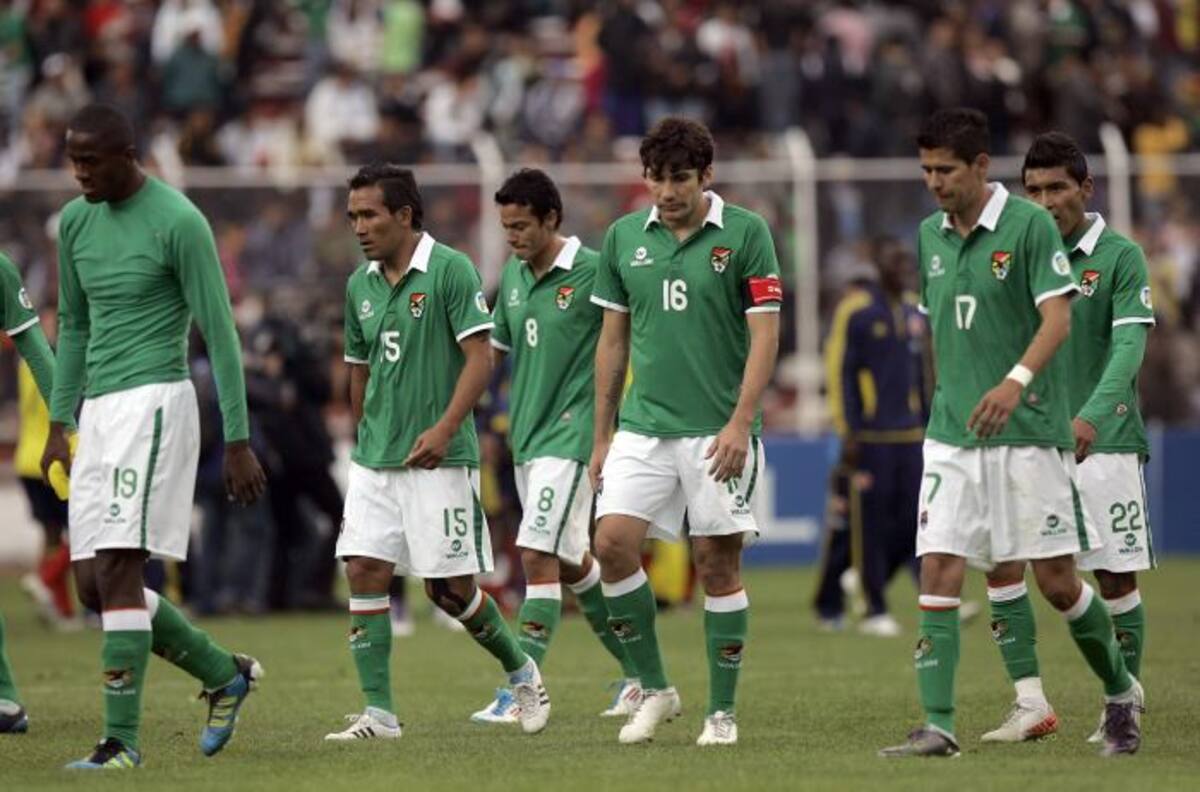 El técnico español del equipo verde, Xabier Azkargorta, combinó jugadores de experiencia con otros más jóvenes, de cara a los próximos partidos oficiales por las eliminatorias sudamericanas al Mundial de Brasil-2014. AP Juan Karita