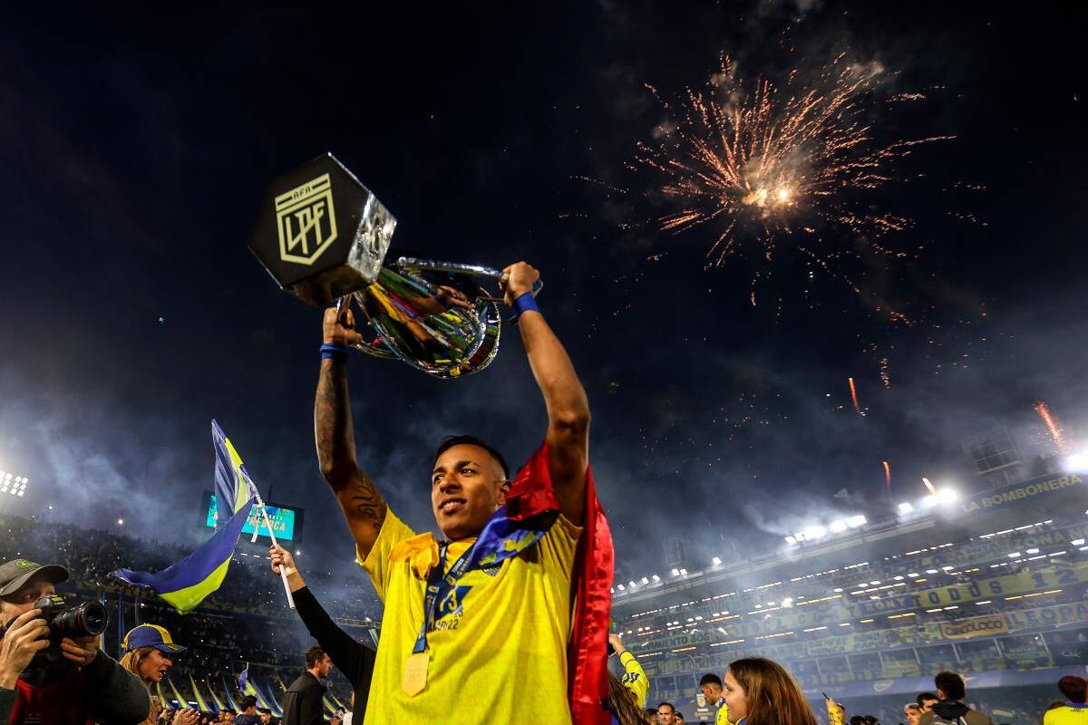 Villa y Fabra, campeones con Boca Juniors en Argentina