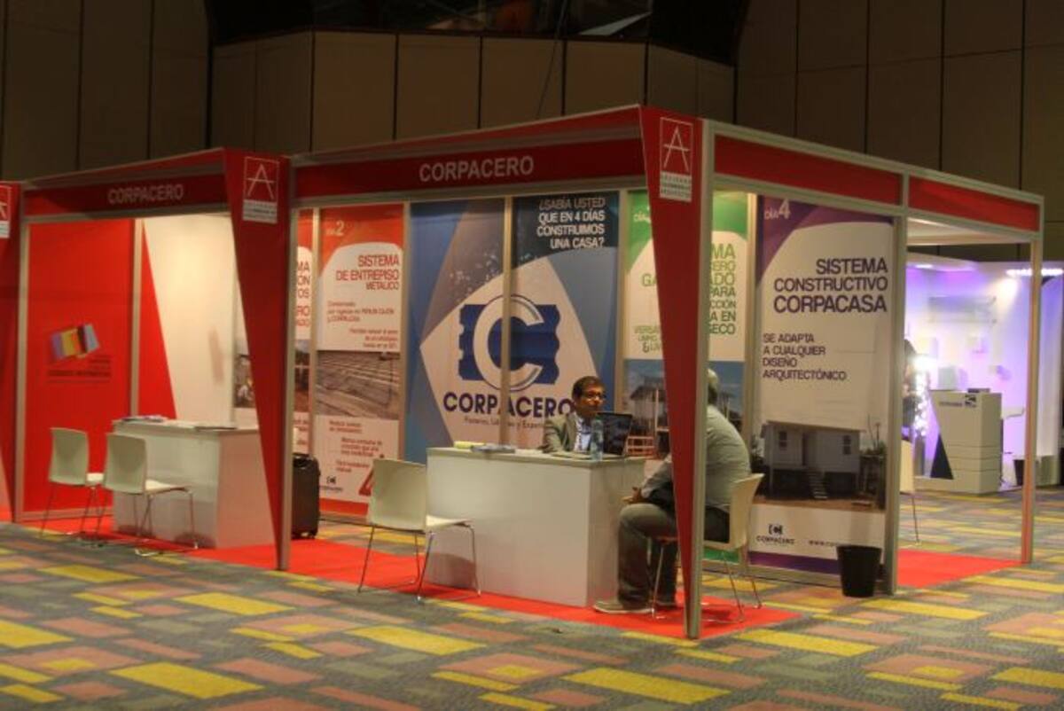 Varios son los stand instalados en el Salón Barahona. Maruja Parra - El Universal.