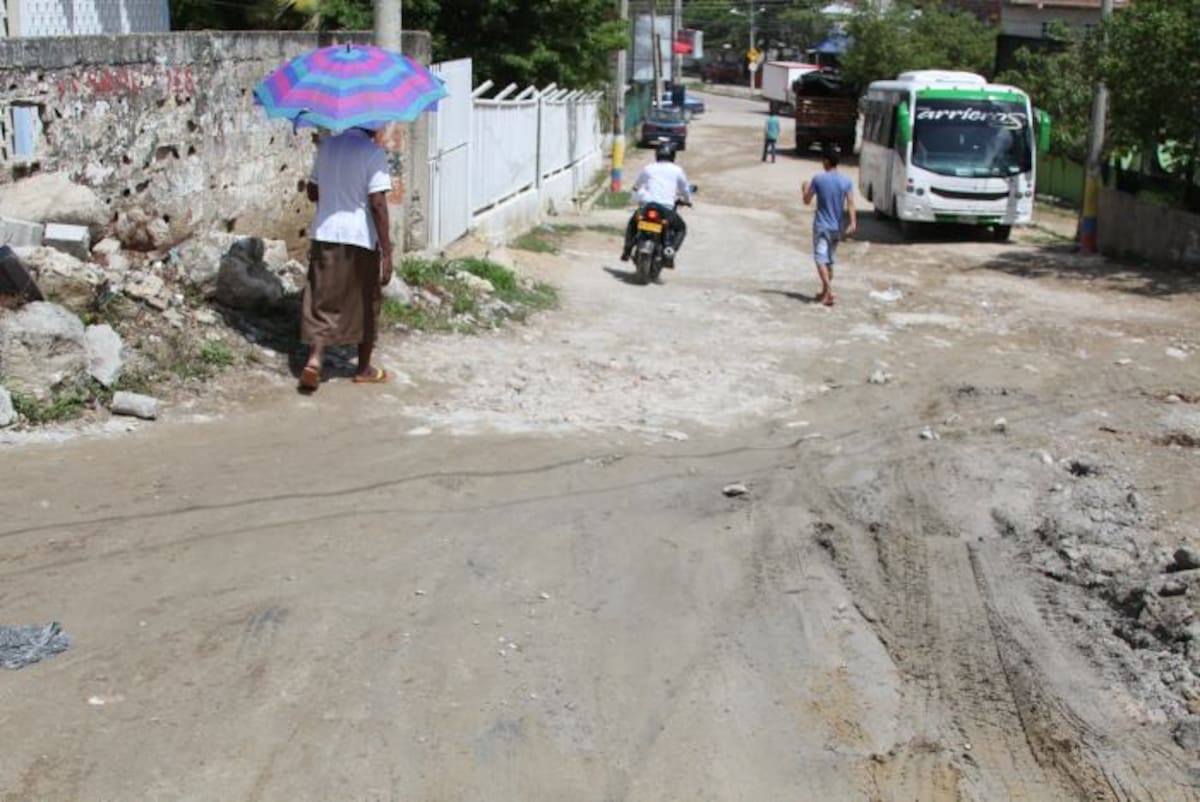 Solo dos calles tiene pavimentadas el 20 de Julio (Mamonal). En las demás aún reina el cascajo. Oscar Díaz- El Universal
