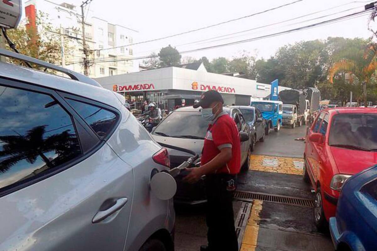 Tanquear un carro es hasta 4% más costoso que el mes pasado