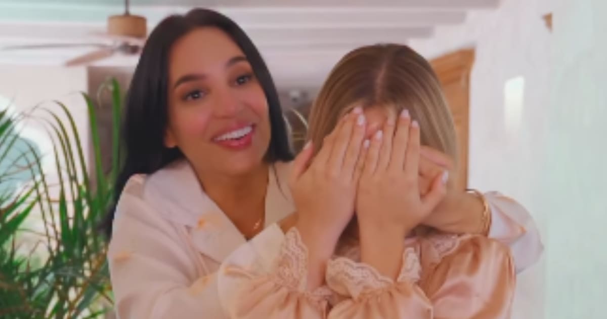 Andrea Valdiri will gift 15 quinceañera parties to young women: here's how to participate