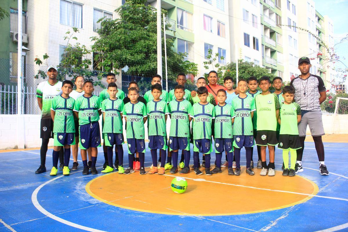 Los Cracks pisan firme y tienen proyección