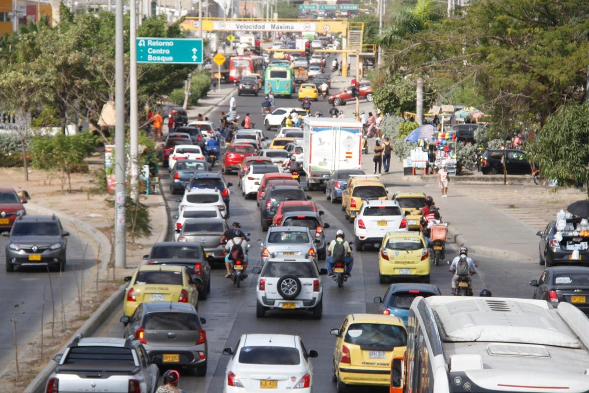 Los trancones se han vuelto constantes en varios puntos de la ciudad.