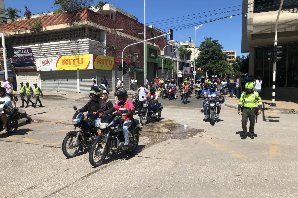 Motos sólo podrán circular entre la 5 de la mañana y 11 de la noche