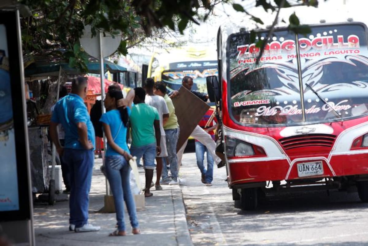 En 2014 los buses en la ciudad transportaron apenas 340 mil pasajeros por día. EL UNIVERSAL