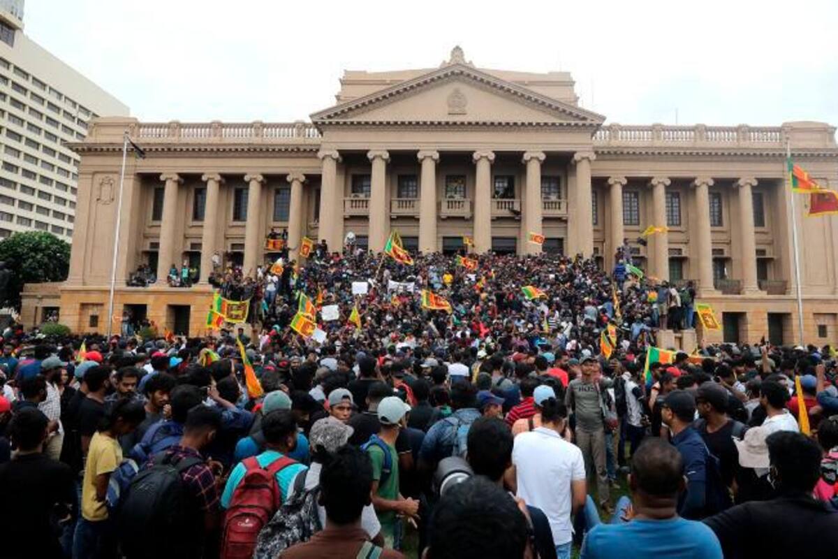 Sri Lanka: Manifestantes asaltan casa y oficina presidencial