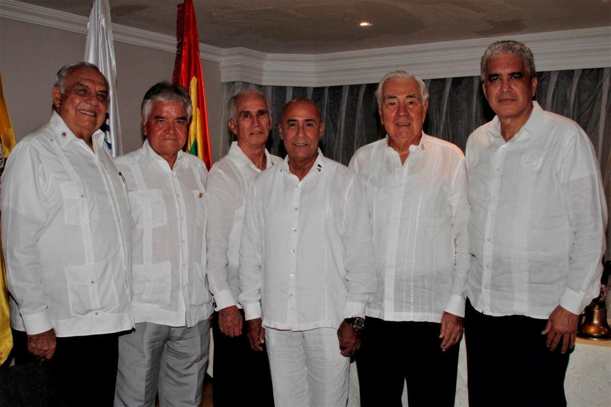 Posesión nueva junta directiva del Club Rotario 2023 -2024
