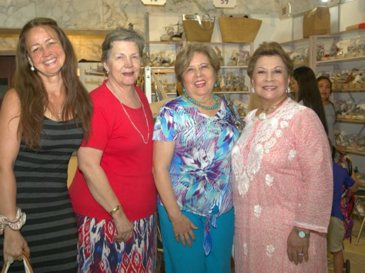 Lucy Lizarralde, Yolanda Paffen de Cabrales, Alicita Rey de Ardila y Gladys Ferrer de Rubio. Maruja Parra-El Universal.