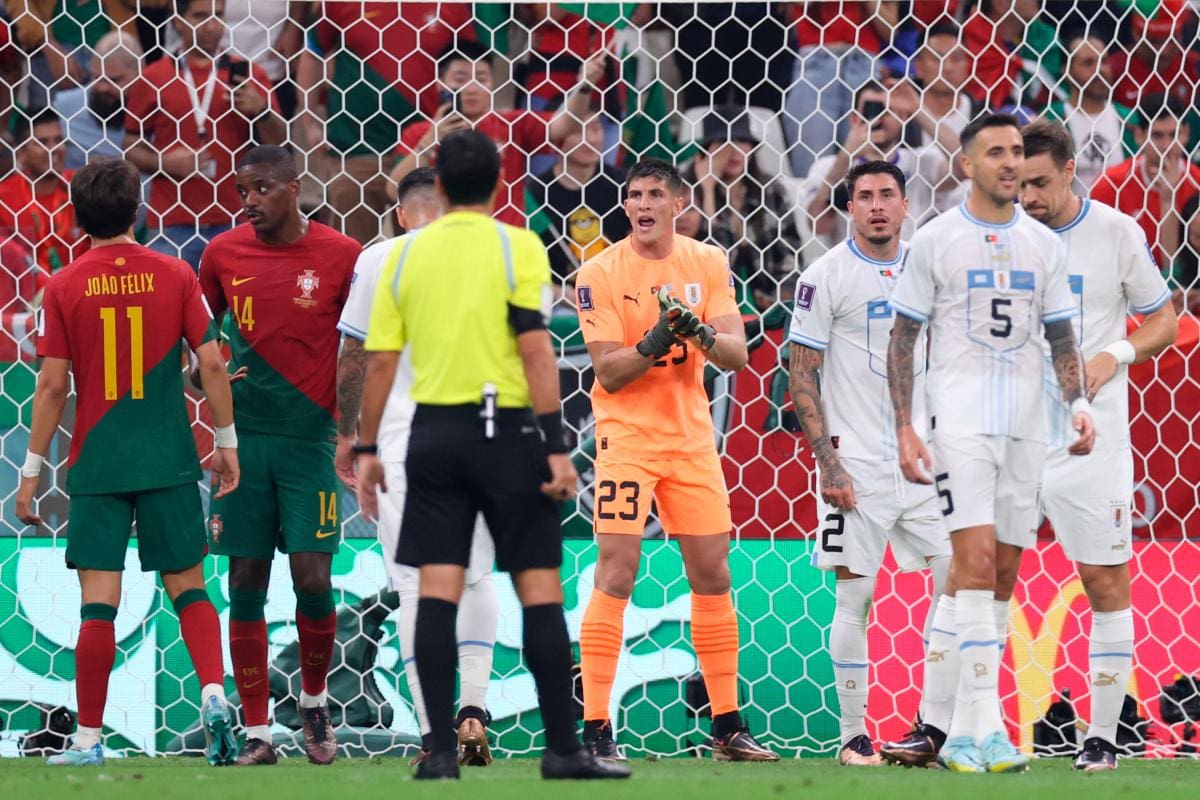 La razón por la que se detuvo el duelo entre Portugal y Uruguay