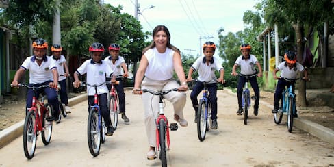 Estudiantes de San José de Chiquito recibieron bicicletas para ir a clases