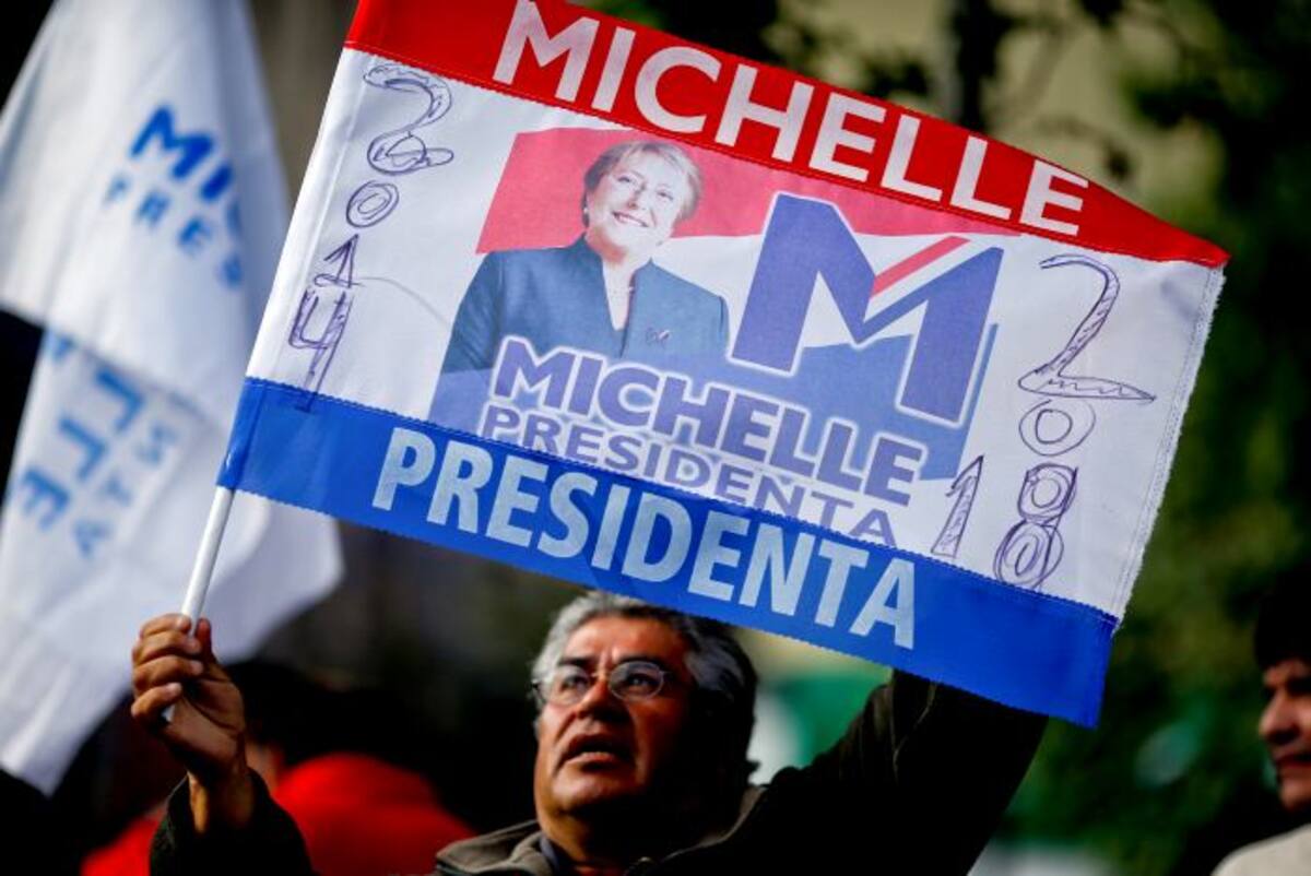 Contra todos los pronósticos, Bachelet no consiguió el triunfo en la primera ronda, para lo cual necesitaba el 50% más uno de los votos emitidos. AP Victor R. Caivano