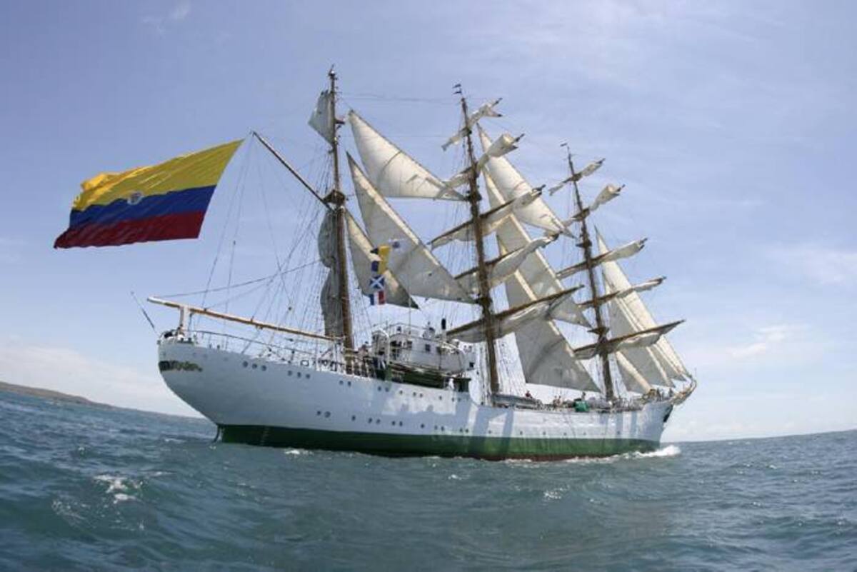 El buque Escuela Gloria toca tierras norteamericanas.