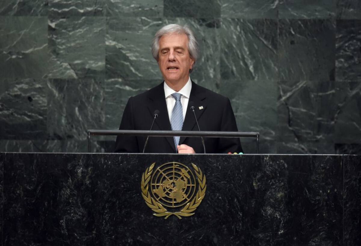 "Estamos antes una brutal pandemia (...) como nunca antes la humanidad conoció", dijo Vázquez durante la cita anual de la ONU en Nueva York. AFP