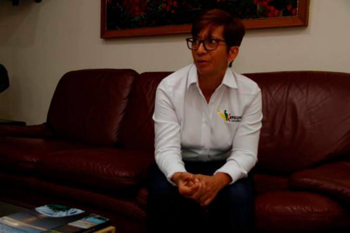 ¿Por qué están enfrentados sindicalistas y la personera?