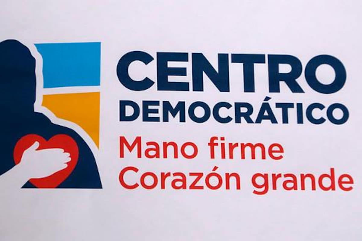 Centro Democrático reacciona al escándalo de las interceptaciones ilegales
