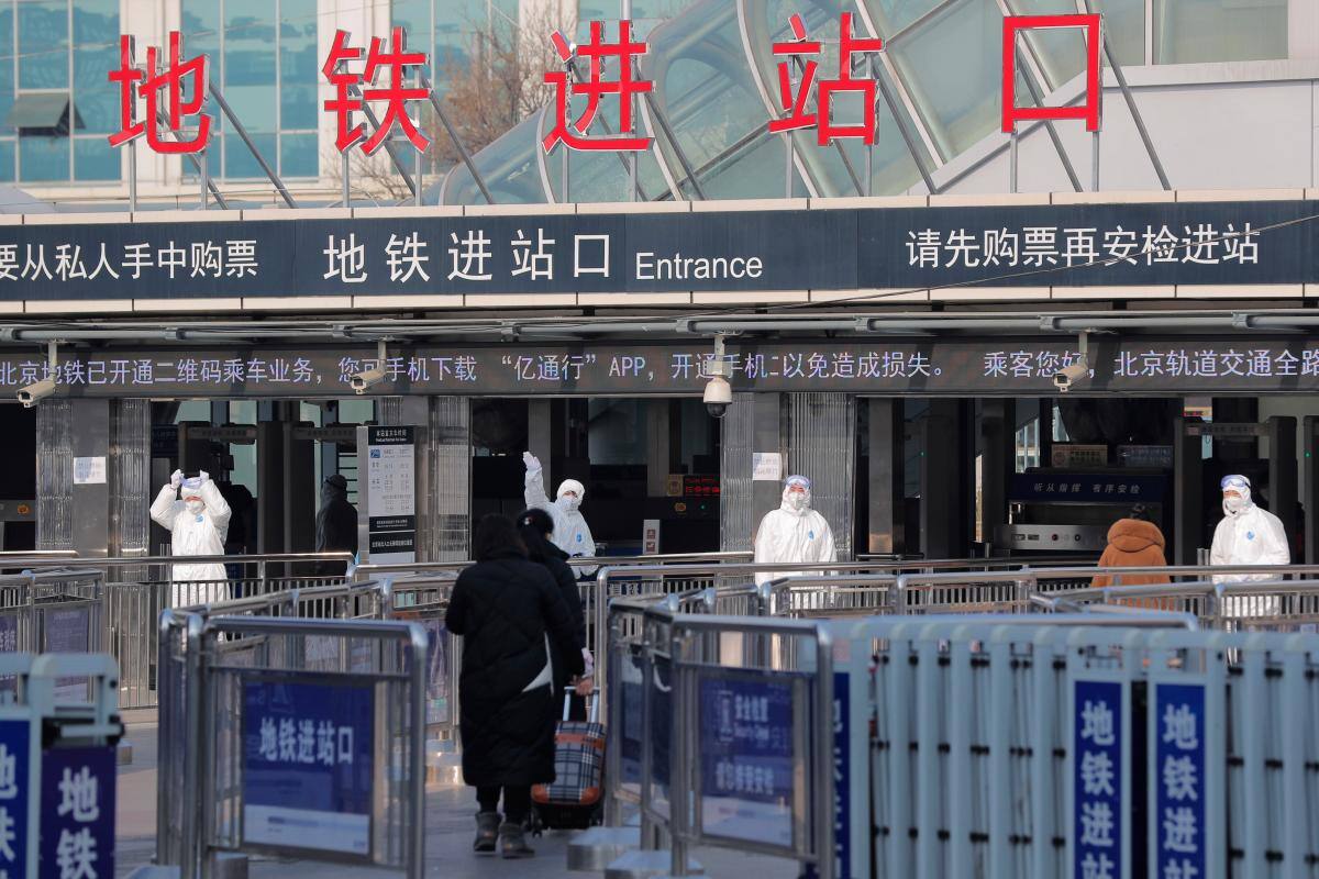 China inicia el desarrollo de una vacuna contra el virus, que deja 56 muertos