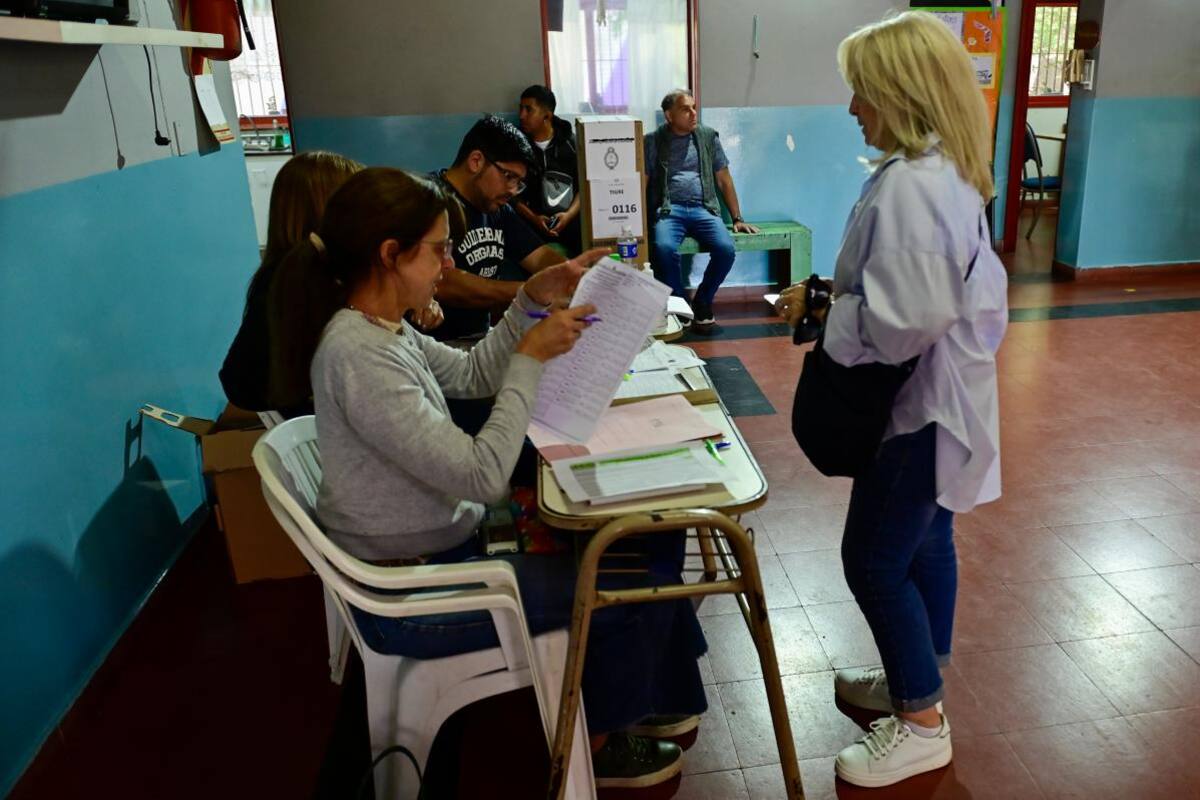 Elecciones presidenciales en Argentina: se cierran los centros de votación