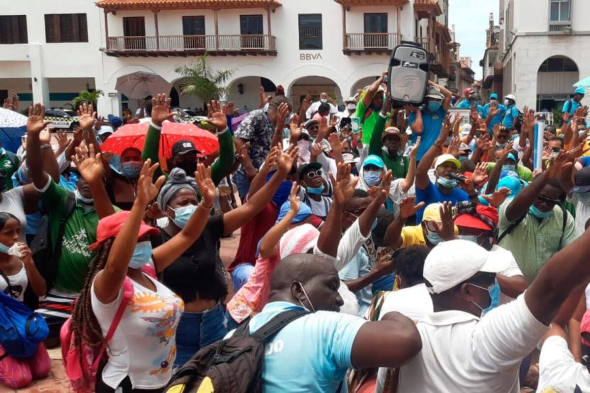 “Dau, te vas a arrepentir”: manifestantes tras supuesta “huida” del alcalde