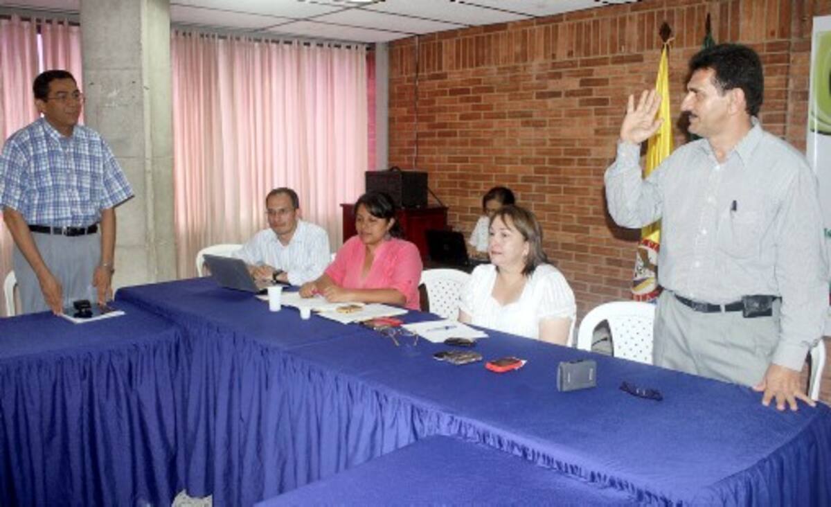 El director de Carsucre, Orlando De La Ossa Nadjar, al tomar posesión nuevamente del cargo. MANUEL SANTIAGO PÉREZ/EL UNIVERSAL/