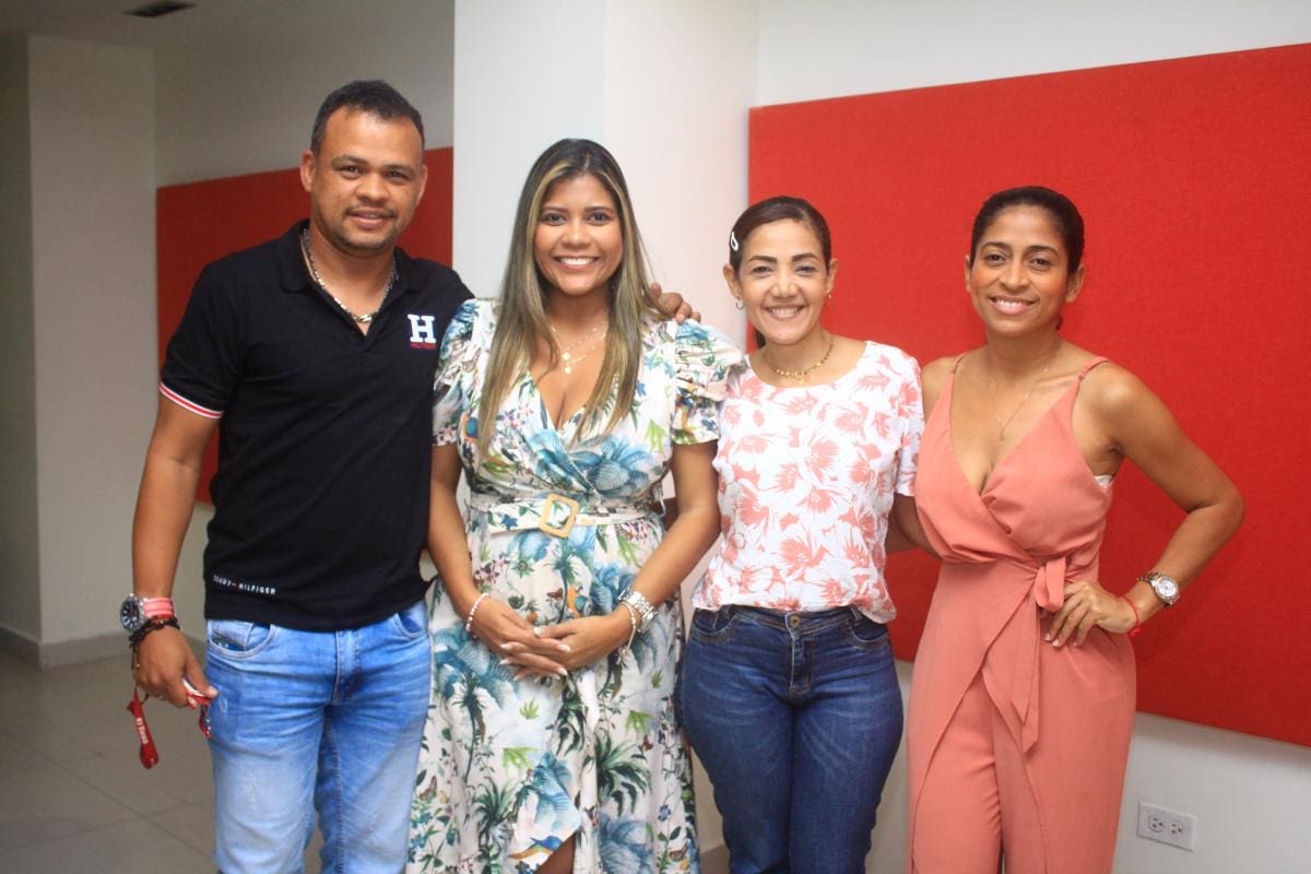 Carlos Caballero, Yesenia Carrillo, Astrid Chávez y Dálida Orozco.