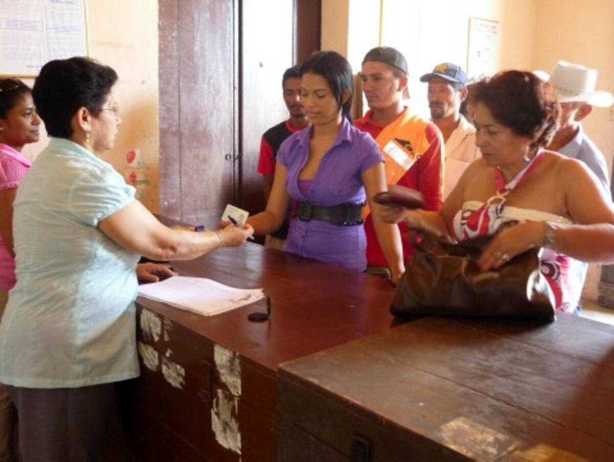 De no ser por el apoyo de la Gobernación, la Policía, fuerzas militares y Registraduría, en El Carmen de Bolívar no se hubieran desarrollado elec-ciones. La Alcaldía no sacó un peso para la logística de las elecciones.