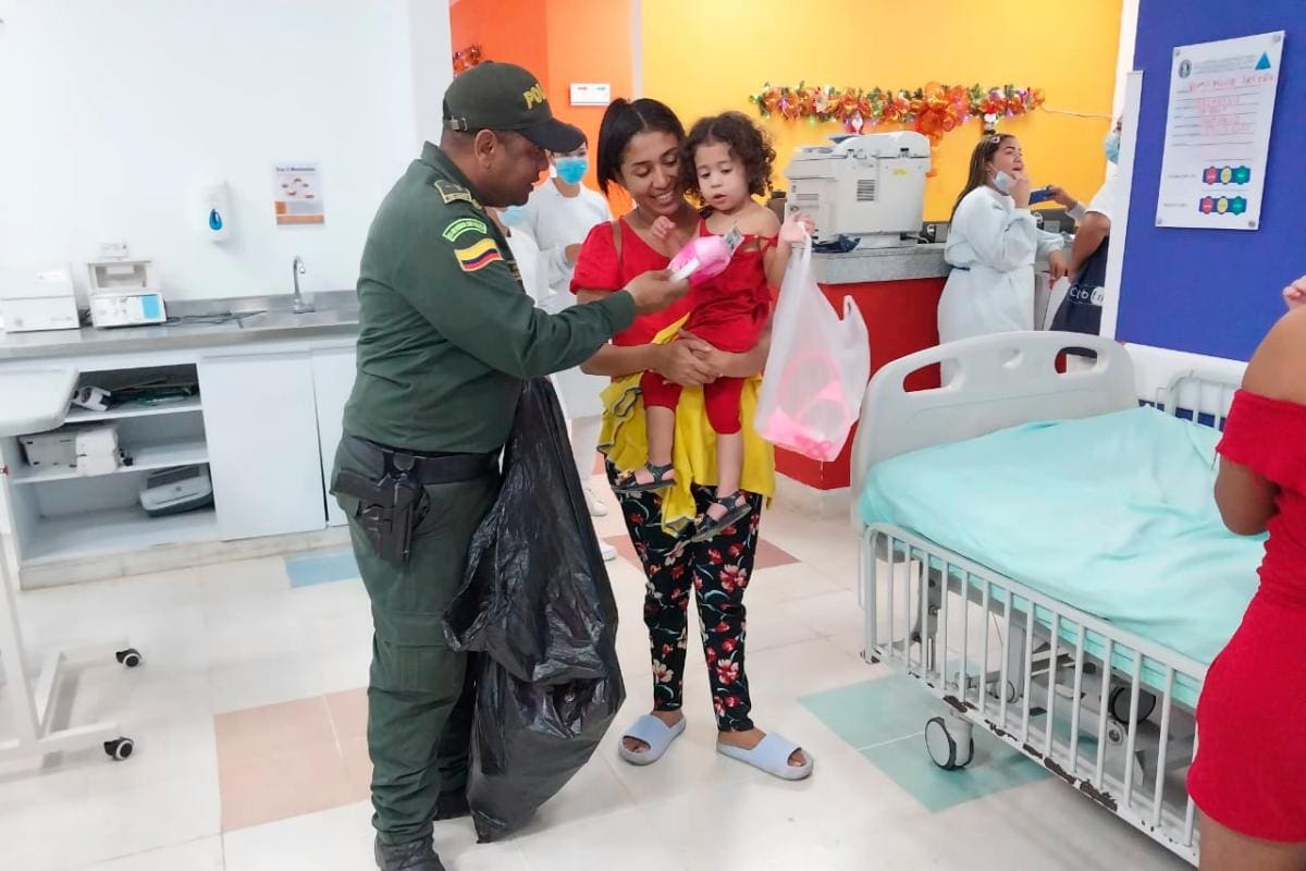 Policía de Bolívar continúa entregando alegría a los niños bolivarenses