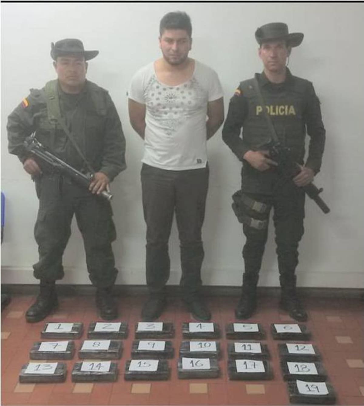 Jersson Manzano se le impuso medida de aseguramiento en cárcel, por el delito de fabricación, porte y tráfico de estupefacientes. COLPRENSA