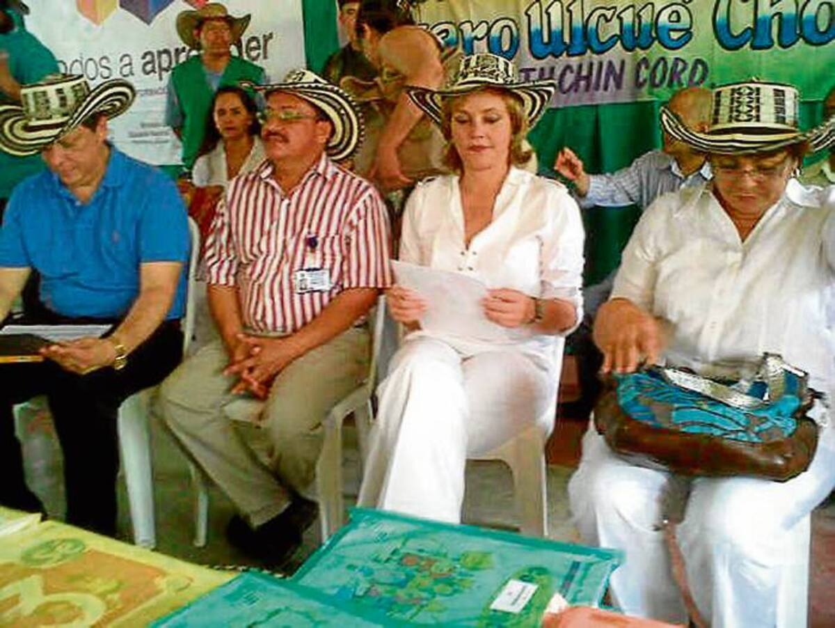 La ministra María Fernanda Campo durante su visita a Tuchín.