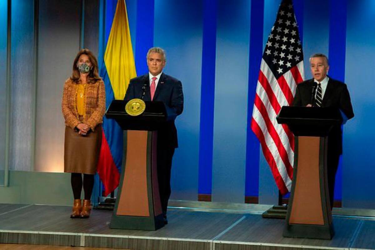Oficial: Colombia le abre las puertas a afganos que huyeron de talibanes