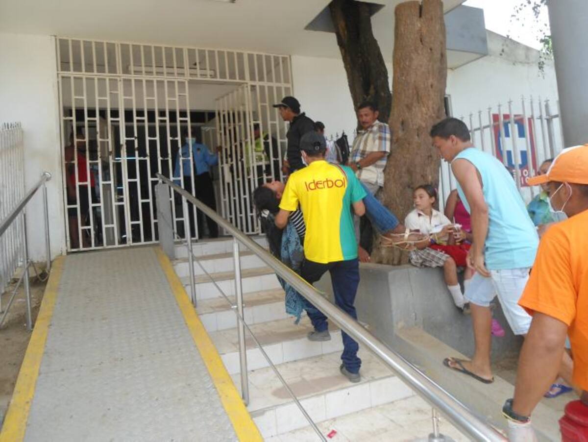 La urgencia del Hospital Nuestra Señora del Carmen continúa sin recibir la dotación con la que se comprometió hace más de un mes el Ministro de Salud. LILA LEYVA VILLARREAL