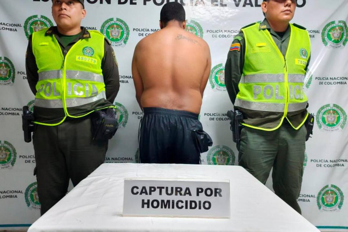 La Policía lo pilló arrojando un cadáver a la calle: era el de su mamá
