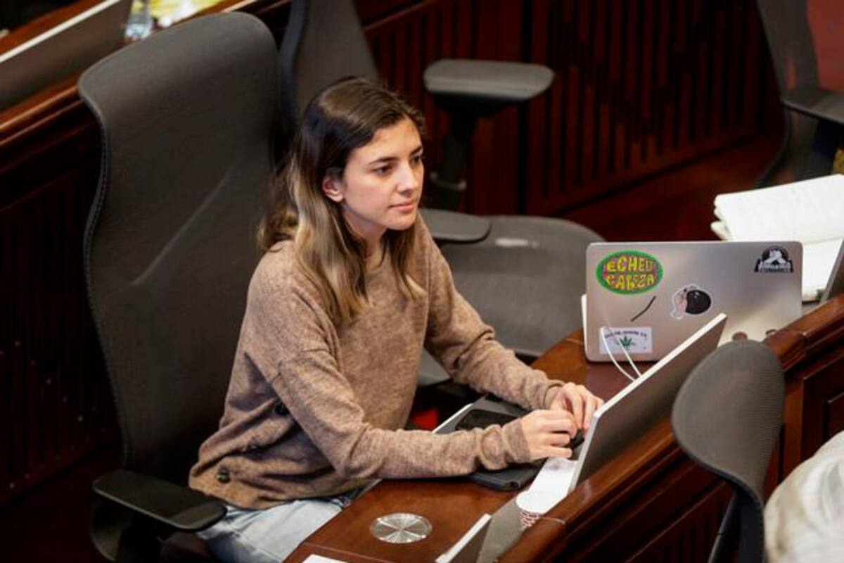 Por maltrato laboral, llaman a juicio disciplinario a congresista Susana Boreal