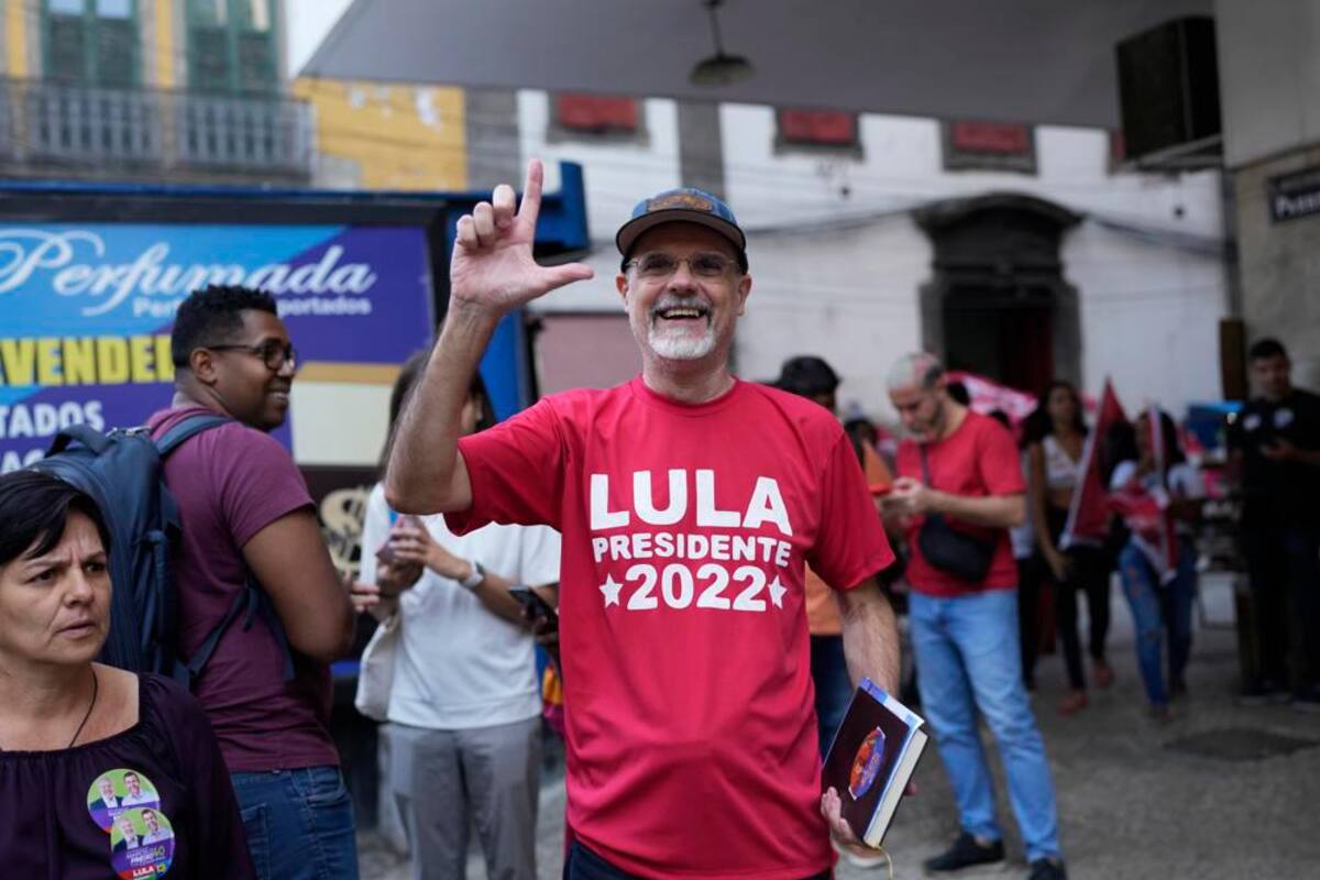 Investigan a ejecutivos de Brasil por chat sobre golpe de Estado