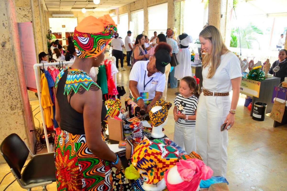 Feria de oportunidades potenció a emprendedores en pobreza extrema de Cartagena