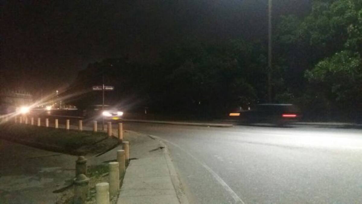La zona de El Cabrero por el manglar de la muralla está a oscuras. Los residentes de los sectores contiguos denuncian que existe peligro. Cortesia