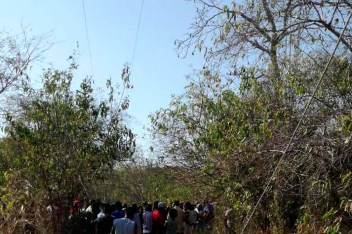 Regresaban a casa cuando un cable de alta tensión los mató