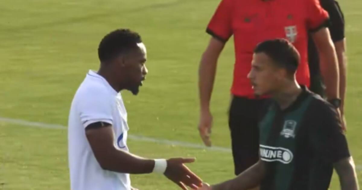 Video: Jhon Durán narrowly avoids red card in his debut with Zenit