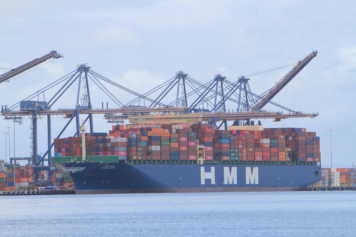 Cartagena sigue siendo la principal plataforma exportadora del país.
