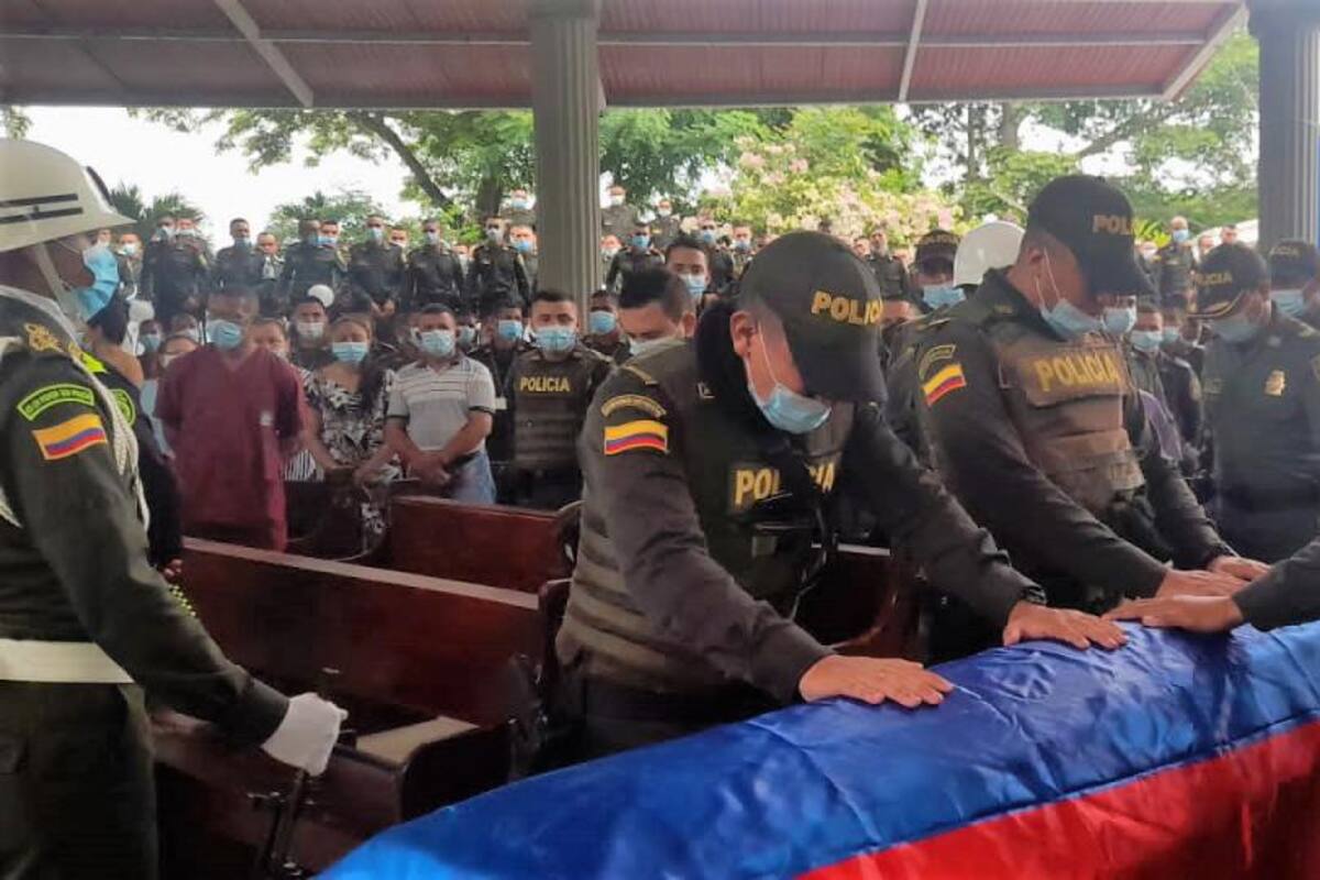 Rinden honores póstumos a patrullero asesinado en Sampués