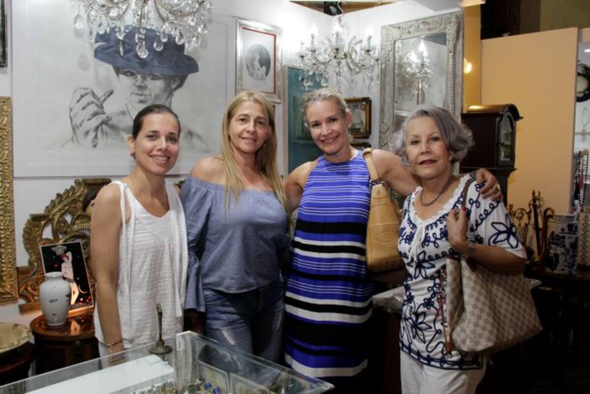 Angélica Rangel, Sandra Comas, Jessica Spicker y Rosario Morales de Spicker. MARUJA PARRA